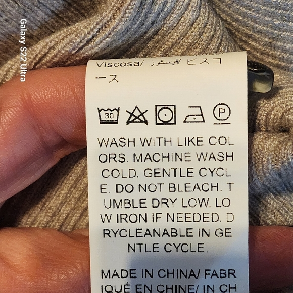 Crop Sweater - Picture 8 of 8